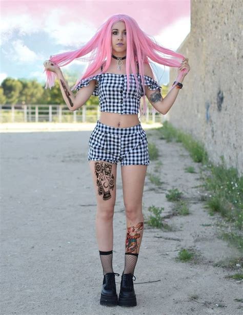 30 Pastel Goth Looks For This Summer Pastel Goth Outfits Goth Look