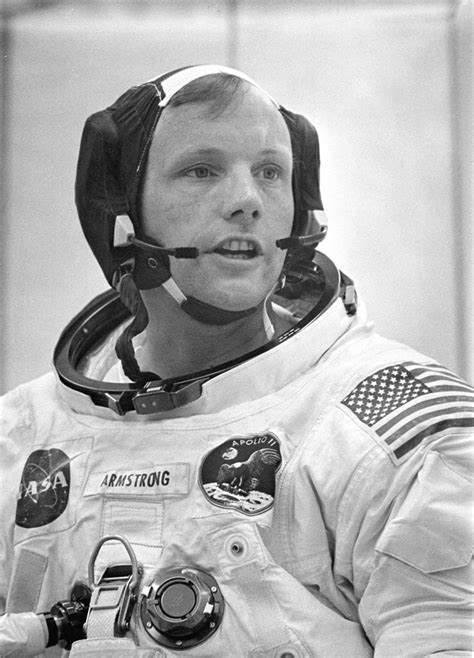 Neil armstrong sits in the lunar module after a historic moonwalk. Space in Images - 2009 - 06 - Neil Armstrong