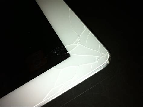 Ipad 2 Very Fragile Broken Shattered Cracked Screen
