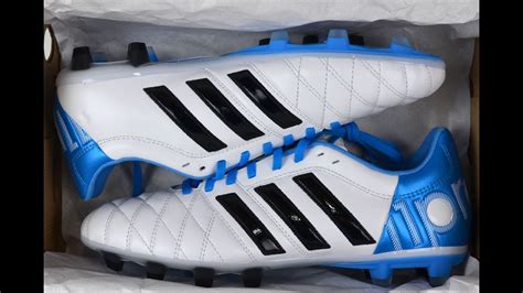 Willkommen auf der offiziellen website des fußballers und nationalspielers toni kroos. Toni Kroos se decanta por las botas Adidas Adipure 11Pro ...