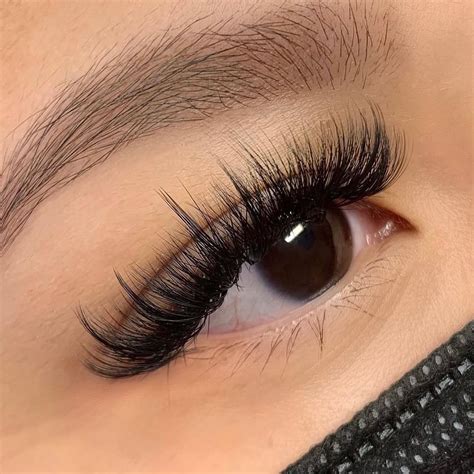 Guide For Choosing The Perfect Lash Style For You