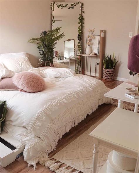 Budget Friendly Cozy Bedroom Ideas