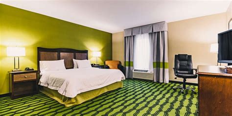 Dining and entertainment near the niagara falls. Hampton Inn Niagara Falls / Blvd (Niagara Falls, NY): What ...