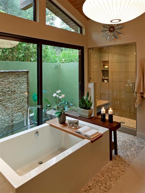 While many fabrics are unsuitable for the humid environment of a bathroom, you can still find curtains that will work as window treatment ideas. Bathroom Window Treatments for Privacy | Window Treatments ...