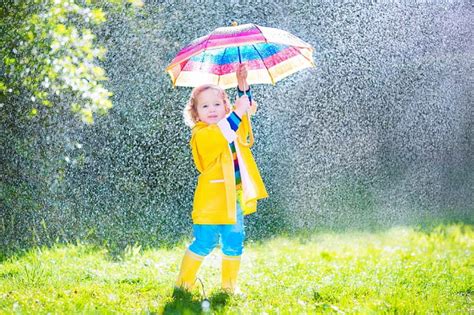 In The Rain With Fun Umbrella Child Rain Girl Hd Wallpaper Peakpx