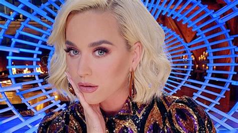 Katy Perry Reveals Her Natural Hair And Isolation Outfit Glamour Uk