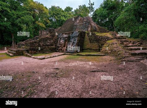 Lamanai Mayan Ruins In Belize Stock Photo Alamy