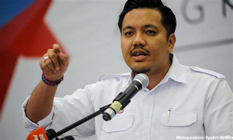 An edition of garis panduan surat tunjuk sebab sektor swasta (2015). Afif kecewa dapat surat tunjuk sebab dari Lembaga Disiplin PKR