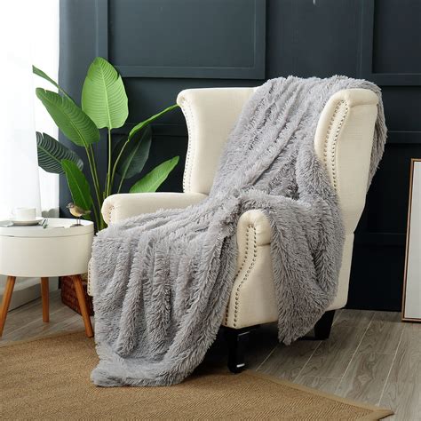 Luxury throw faux fur oversize 60 x 70 blanket bear color new w/tags! Reafort Luxury Long Hair PV Fur Faux Fur Oversized Throw ...