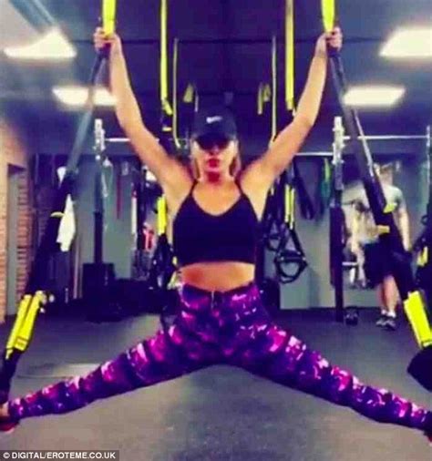 Nicole Scherzinger Flings Her Toned Body Upside Down In Gruelling Trx Workout Daily Mail Online