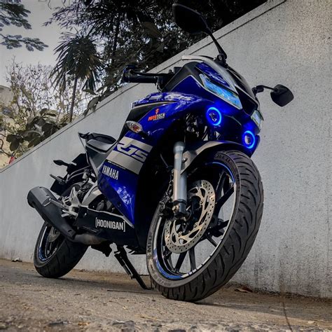 Yamaha r15 v3 motorcycle specifications, price and reviews in bangladesh. Meet Modified Yamaha R15 V3 with Cool Graphics & Projector ...