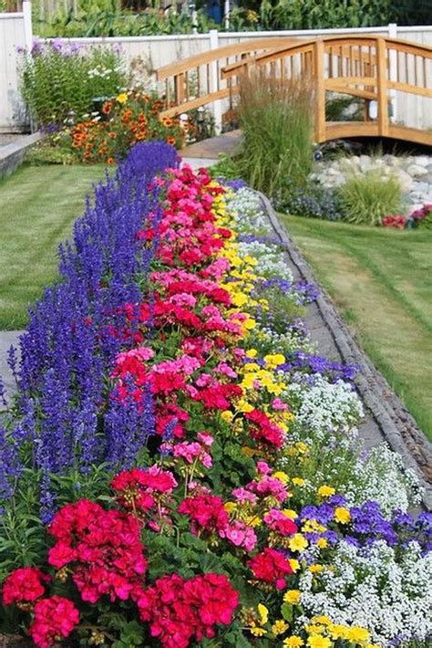 Small Flower Garden Layout Ideas