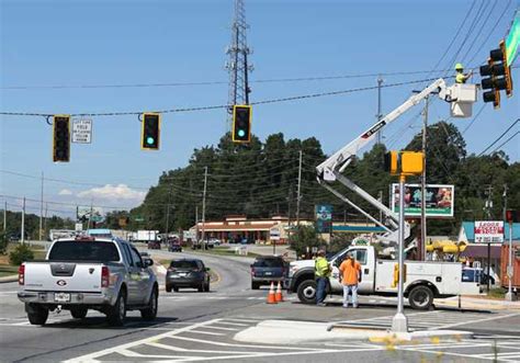 New Traffic Signal Up And Running On Ga 53 Gainesville Times