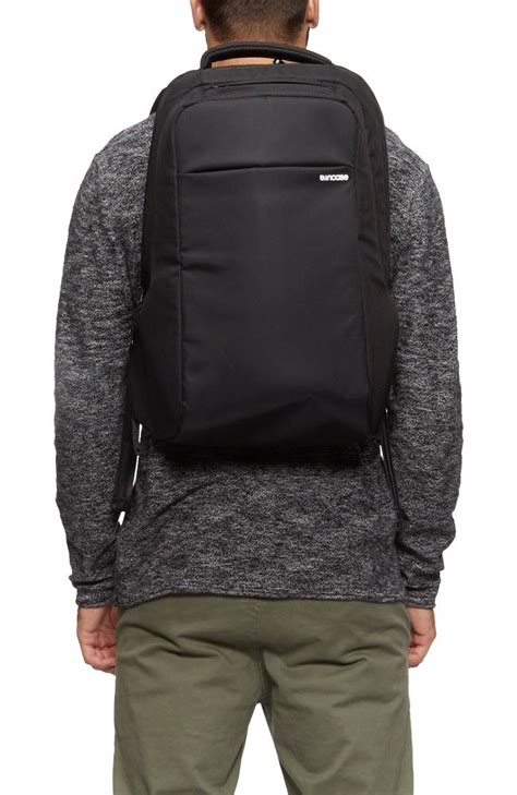 incase cl55535 icon slim backpack nylon black