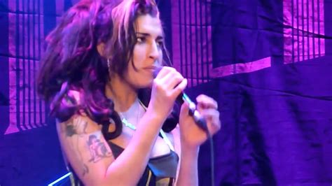 Amy Winehouse Último Concierto 4 8 Back To Black Youtube
