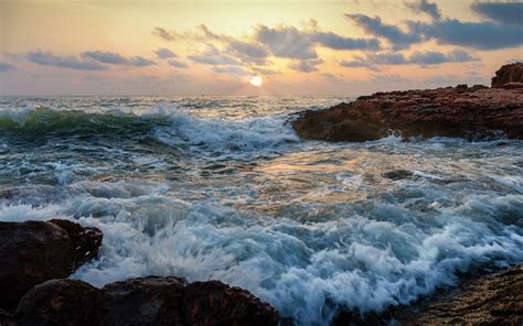 Download Wallpaper 3840x2400 Ocean Waves Sunset Coast Landscape 4k
