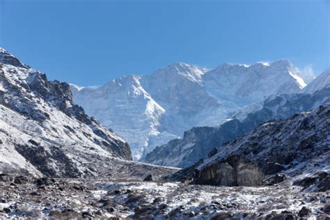 Passes In The Himalayas Getting High Up In Nepal Mountain Iq