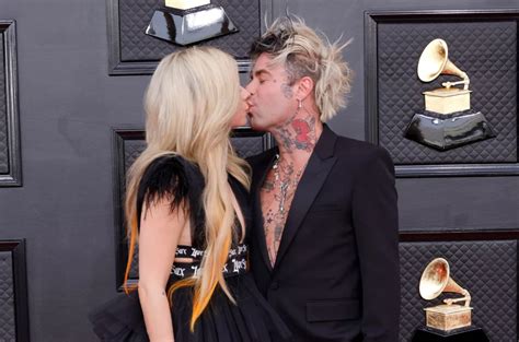 Avril Lavigne Calls Off Engagement To Mod Sun Less Than A Year After Getting Engaged The New