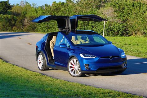 Some Pictures Of A 2016 Tesla Model X P90d Ludicrous In Deep Blue