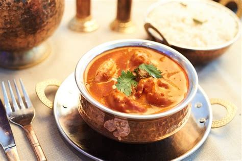 Add the 1.5 teaspoons of oil in a pan and quickly cook the marinated shrimp, for a few minutes only until they curl. Subaz-E-Bahar Chicken Curry - Picture of Indian Project, New York City - Tripadvisor