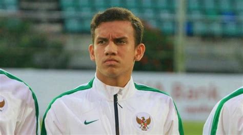 Player career adalah suatu mode permainan yang terdapat dalam fifa, dimode ini kita dapat bermain sebagai seorang pemain yang meniti karir di dunia sepakbola, mulai dari debut pertandingan terakhir fase grup eropa league | fifa 21 player career egy maulana vikri #27. Egy Maulana Vikri ready to pursue European dream ...