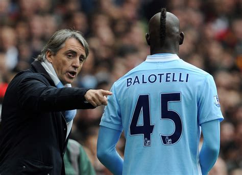 Roberto Mancini Hat Mario Balotelli Bei Manchester City Rausgeworfen