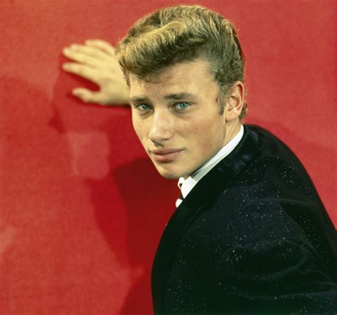 View credits, reviews, tracks and shop for the cd release of jeune homme on discogs. Johnny Hallyday : légende vivante à jamais