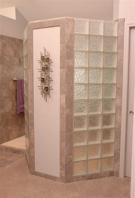 Doorless Shower This Doorless Walk In Shower Design Has A Glass Block
