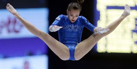 Pin On Gymnasts In Super Hi Res