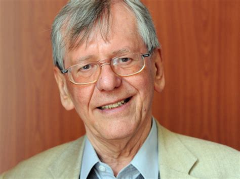 Im musikstudium zitterten andere vor ihm: Herbert Feuerstein | Celebrities lists.