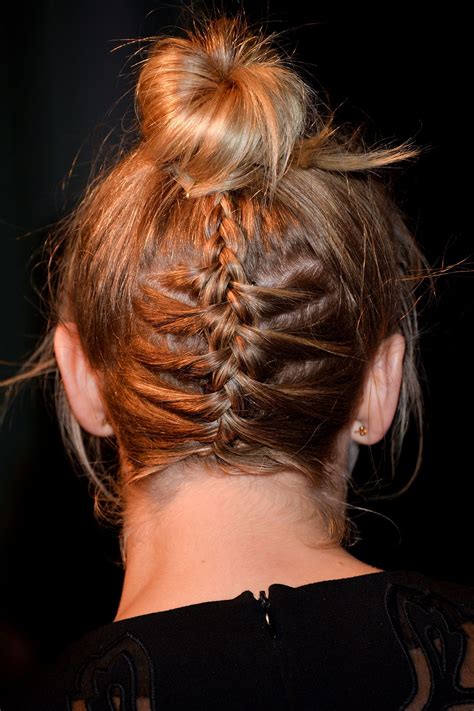 49 HQ Pictures How Do You French Braid Hair - How To French Braid Hair ...