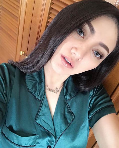 Kumpulan Foto Selfie Si Cantik Sassha Carissa Model Sexy Indonesia