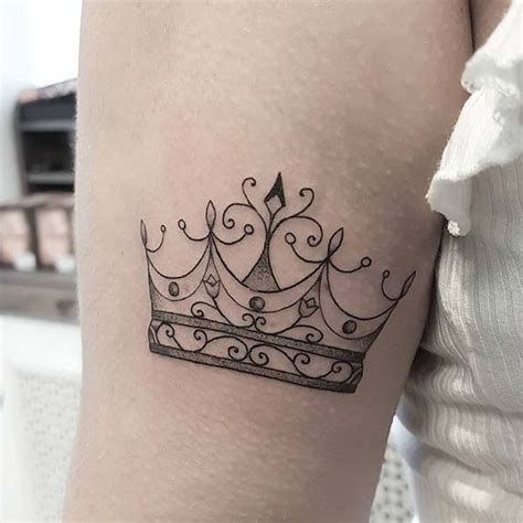 43 Creative Crown Tattoo Ideas For Women Page 4 Of 4