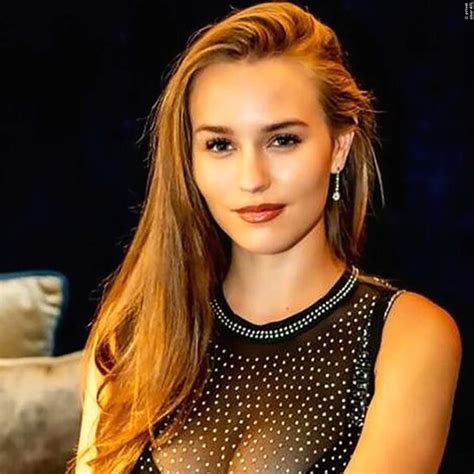 Laura mueller ретвитнул(а) diane deans. Lets Dance 2020: Die ersten Promis stehen fest - FILM.TV