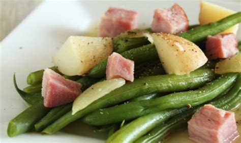Goes great with fried chicken (or anything fried!) or any southern dish, and it's a perfect holiday side dish that's easy to prepare. Ham Potatoes And Green Beans On The Stove