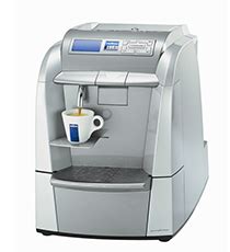 Select your beverage pod, adjust the led display using the toggle stick to the recommended setting on the pod, position the toggle stick to hot or cold. Acquista cialde e capsule per macchine caffè Lavazza Blue