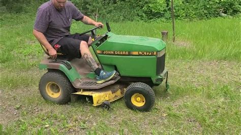 John Deere Lx172 Riding Lawn Tractor With Deck Up For Auction Youtube