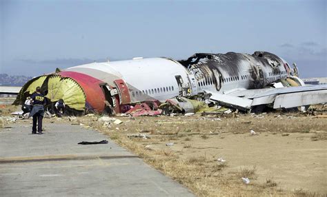 Gallery Boeing 777 Plane Crashes At San Francisco Airport