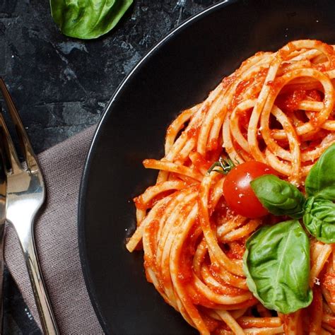 Spaghetti With Fresh Tomato And Basil Sauce So Cook