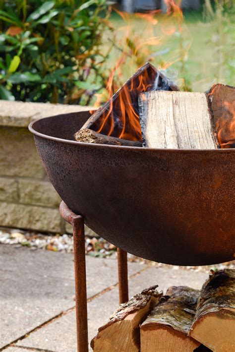 Cast Iron Fire Bowl With Stand In Rust Finish Pits Pots And Patios