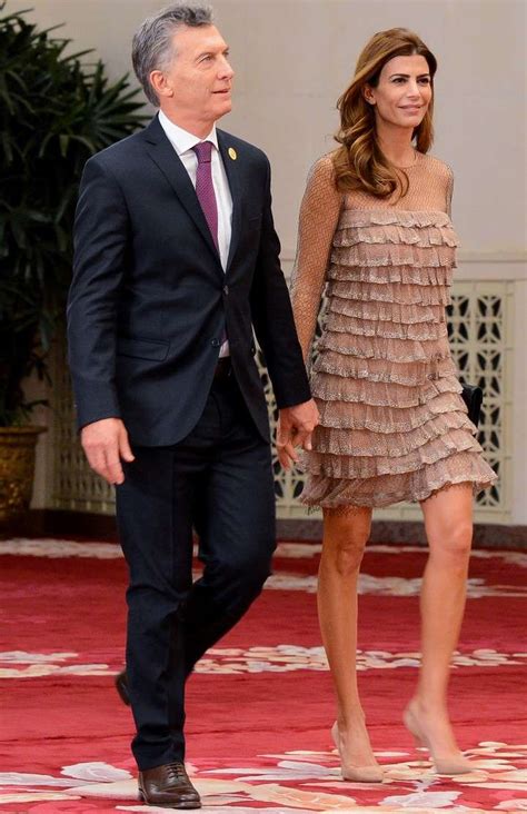 Para ello trabajó con prohuerta, un programa de. Qué hace Awada con los vestidos que usa en los viajes ...