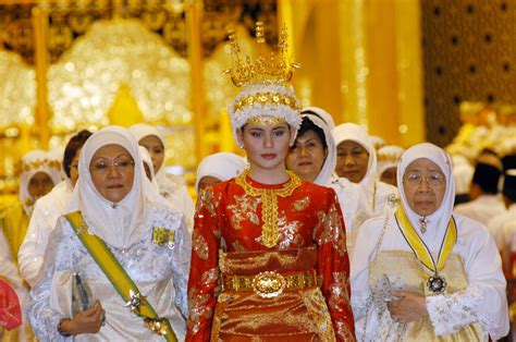 About the crown prince manga. BRUNEI RESOURCES - Photographs of HRH Prince Sarah of Brunei