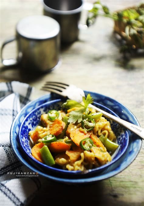 Resep opor ayam bumbu santan kuning jawa spesial untuk menu lebaran. Cookblog Challenge : Mie - Tahu Buncis Bumbu Kuning