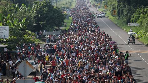 Caravana De Migrantes Trump Estudia Cerrar La Frontera A Los