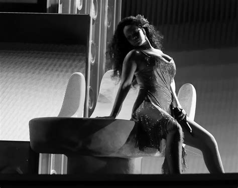 Rihanna Grammys 2018 Black And White Photos Popsugar