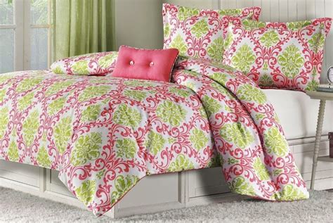 Comforter sets are designed to keep you updated and fashionable in the most convenient and inexpensive way. Lime Green Comforter Sets Queen
