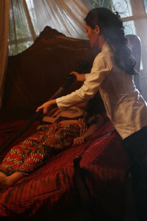 Dya Mohamad Gambar Dalam Filem Dukun Mona Fandey