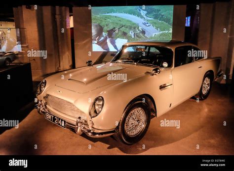 Aston Martin In London Hi Res Stock Photography And Images Alamy