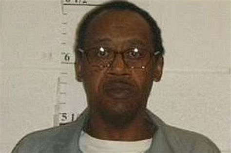 Death Row Killer Claims Execution Will Be Inhumane Because Of Hole In