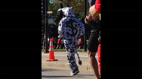 We encourage you to come out and cheer on the runners. Chicago Marathon HD 2016 - YouTube